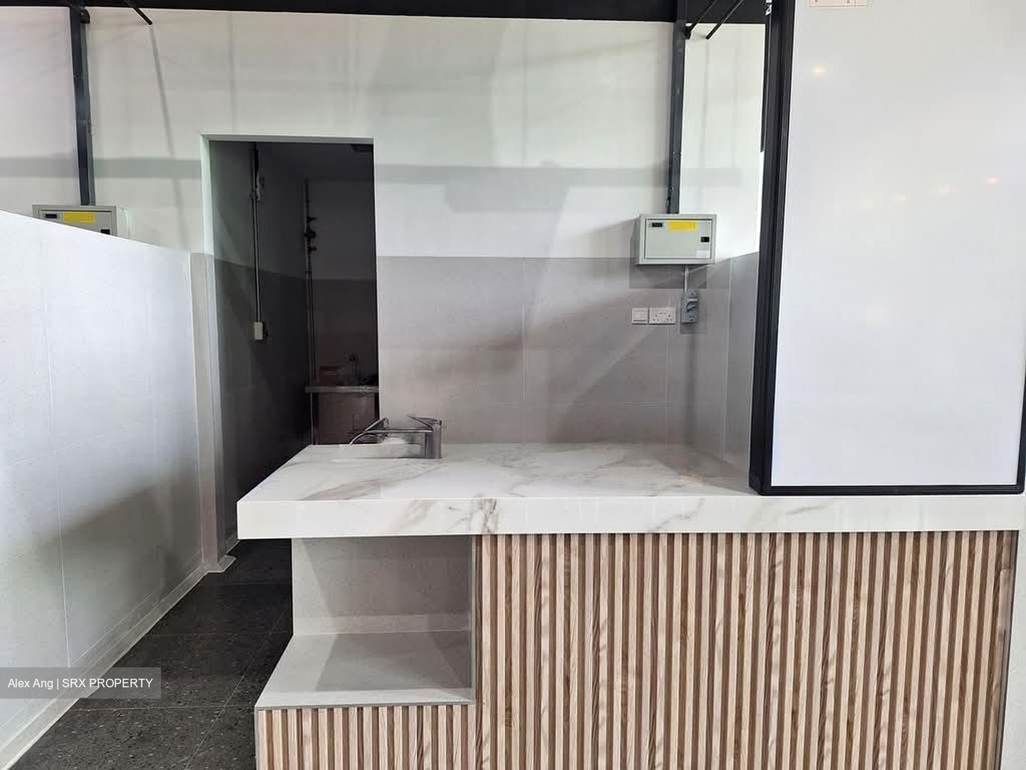 Science Park Drive (D5), Retail #575765791